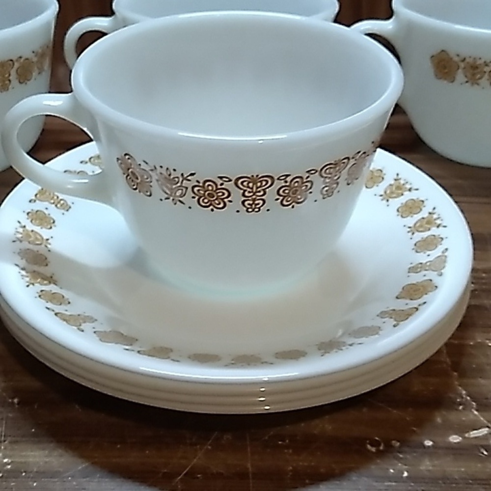 Vintage Corelle Butterfly Gold 8 piece coffee ☕ cup saucer set